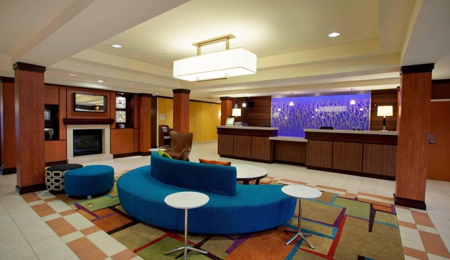 Fairfield Inn & Suites by Marriott Detroit Metro Airport Romulus