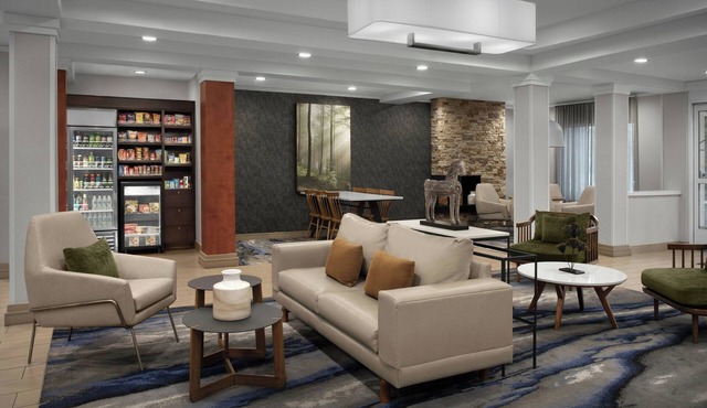 Fairfield Inn & Suites by Marriott Rogers
