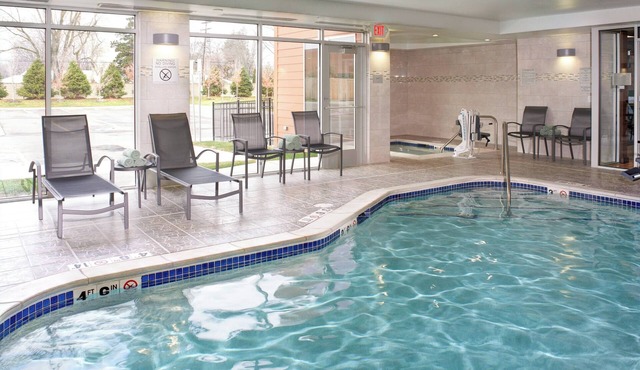 Fairfield Inn & Suites by Marriott Detroit Troy