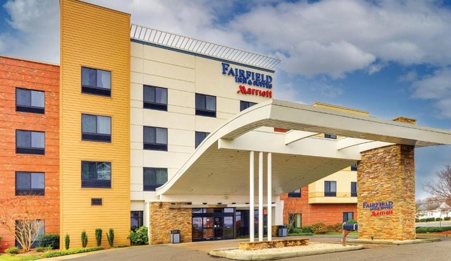 Fairfield Inn & Suites by Marriott Dunn I-95