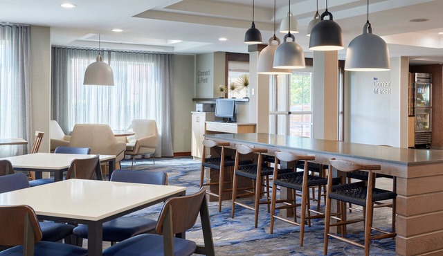 Fairfield Inn & Suites by Marriott Burlington