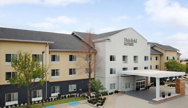 Fairfield Inn & Suites Denton