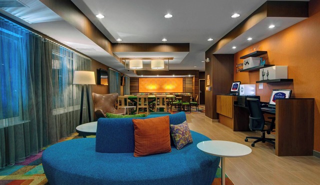 Fairfield Inn & Suites Fort Worth I-30 West near NAS JRB