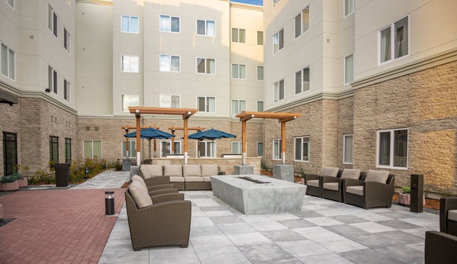 Fairfield Inn & Suites - King