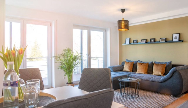 Fairflats Hüfingen: Küche Arbeitsplatz Balkon Aufzug in Hüfingen