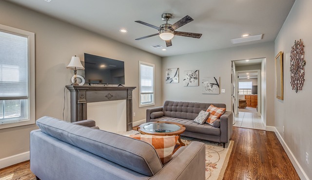 Fairgrounds Retreat newly remodeled weekly/monthly discounts