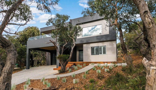 Fairhaven Escape I Second Living Area I Bush Views