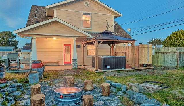 🩴🌲Fairhaven Retreat: Enjoy serenity and ocean breeze at this family friendly coastal home!