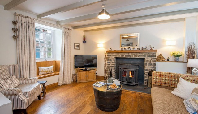Fairholme, Holiday Cottage Solva, Sleeps 4, 2 bedrooms, bathrooms