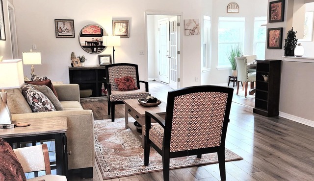 Fairhope - Vacationers Summertime Special!