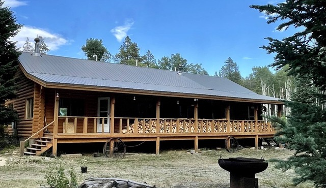 Fairies' Cabin - Log Home in the Casper Mountains