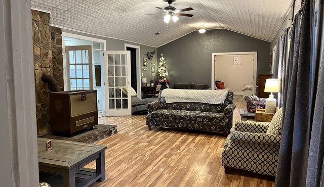 Fairview House! Minutes from Hiking, ATV trails, floating and so many much more!