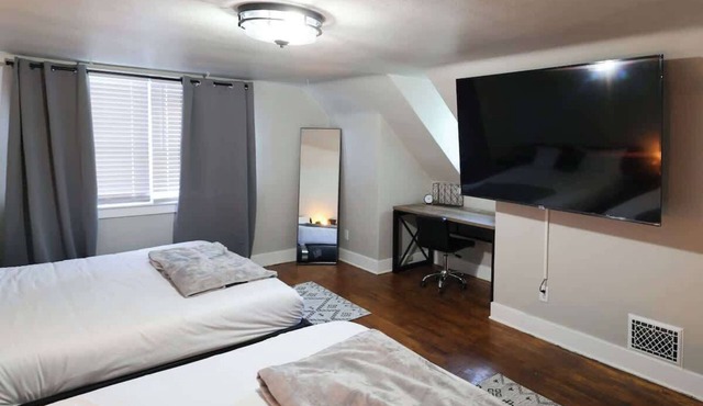 Fairview I 5 Beds I 2 Kitchens