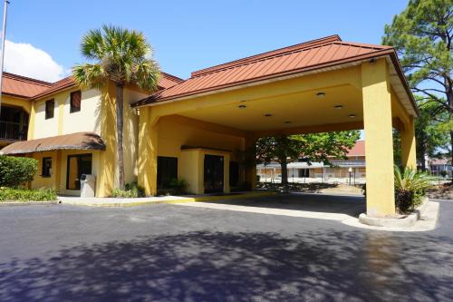 Fairview Inn & Suites Mobile