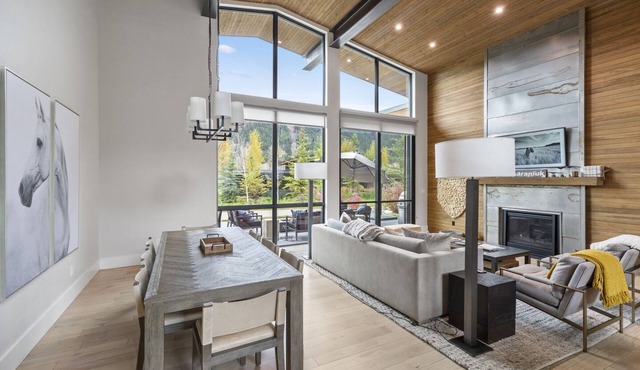 Fairway 3, stunning Snake River home