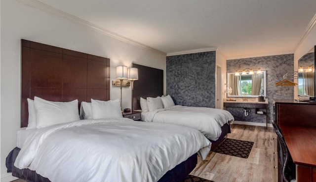 Fairway Inn