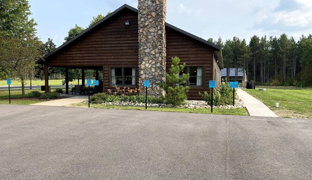 Fairway Lodge-Rome Away From Home- 5 minutes to Sand Valley