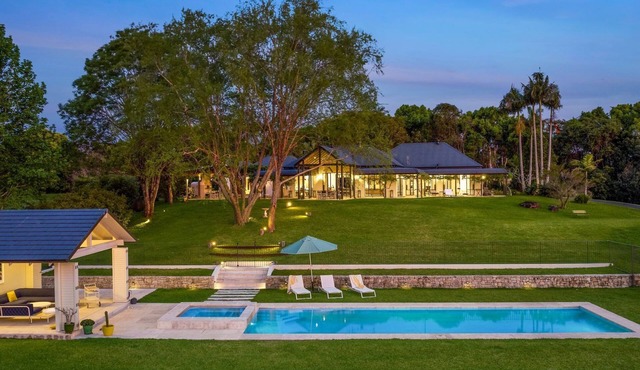 Fairway - Luxury Federal retreat with 14m pool