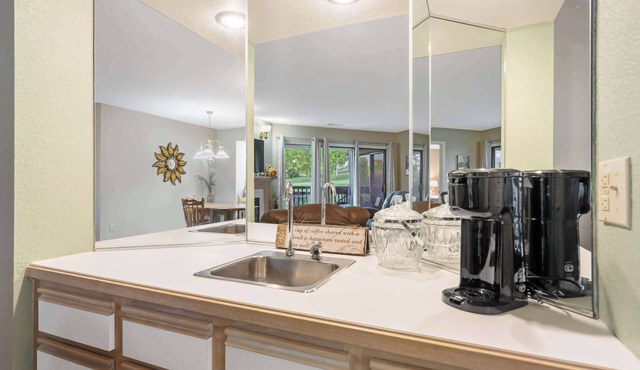 Fairway Retreat for 6 – Walk-in and Pet Friendly