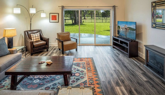 Fairway Retreat with Hot Tub on the Golf Course