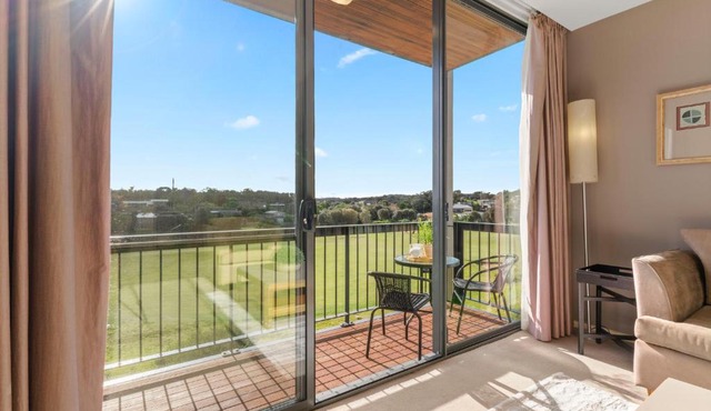Fairway Views – Moonah Apartment 24