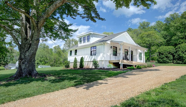 Fairwood Cottage-Exceptional 1BR Cottage Minutes From Charlottesville & Wineries