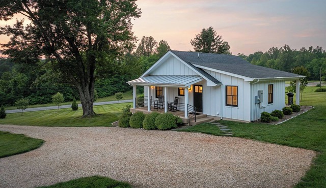 Fairwood Cottage- Peaceful Charlottesville Getaway