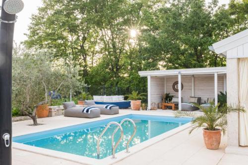 Fairy of Velebit - Countryside House with Heated Pool & Organic Garden near Zadar
