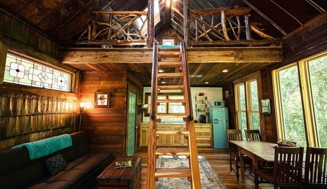 Fairytale Cabin on Lake Wedowee