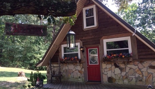 Fairytale cottage in Chickamauga, GA