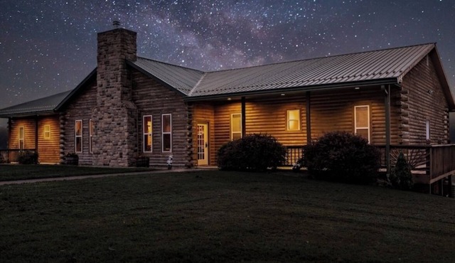 FALCON LODGE AND NATURE RETREAT