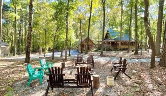 Falcon Lodge - hot tub, fire pit, & games!