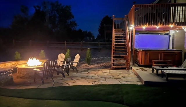 Falcon's Nest | hot tub/games/firepit/USAFA