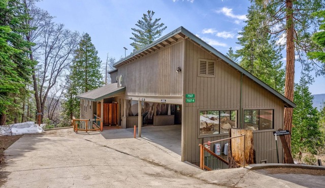 Falcons Nest (Downstairs)