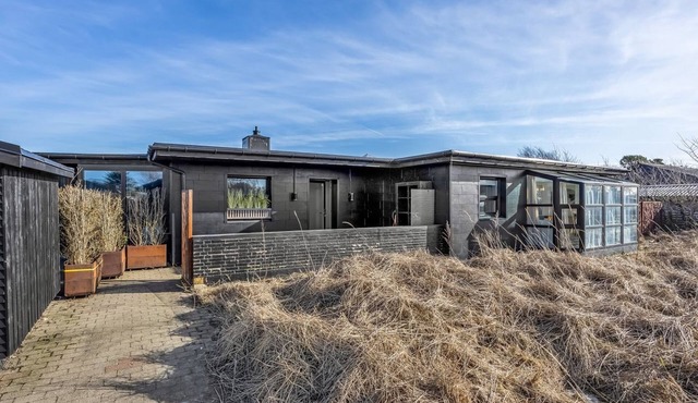 "Falk" - 900m from the sea by Interhome