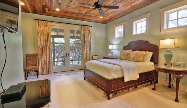 Fall Creek Vineyards Chardonnay Room