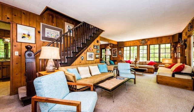 (Fall Discount Stays!) Sawyer Lakefront Home With Private Beach!