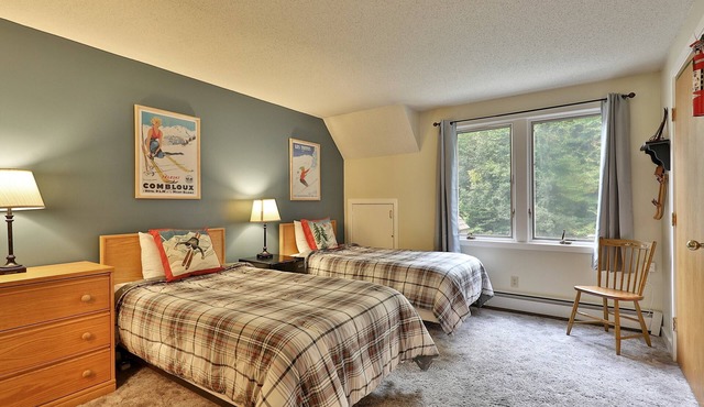 Fall Line Small Studio - Perfect for Two - On Shuttle Route w/Amenities G2A