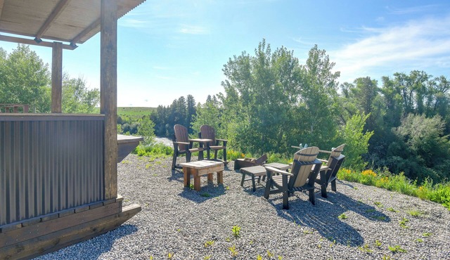 Fall River Cabin Retreat: On-Site Fly Fishing!