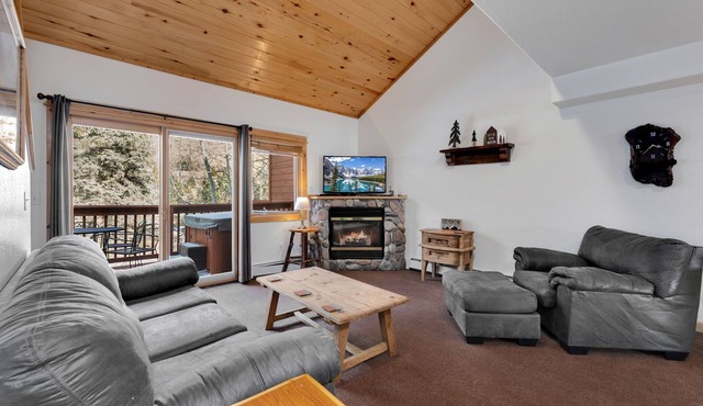 Fall River Retreat Private Hot Tub Close to RMNP