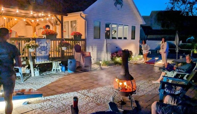 FALL SPECIAL:Charming 2bedroom waterfront home in boating community of Waretown