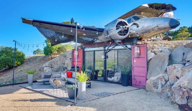 Fallbrook Airplane Home w/Fire Pit & Mtn Views!