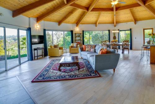 Fallbrook Home w/Mountain Views: Close to Hiking!