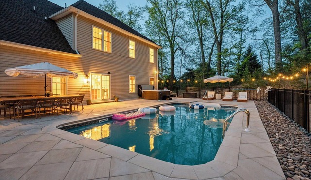 Fallen Pines Villa - Pool, Hot Tub, Pickleball