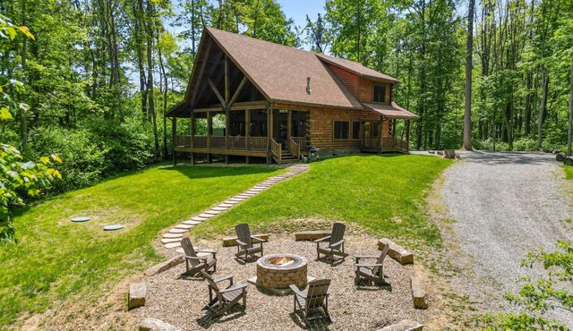 Falling Leaves | Hocking Hills