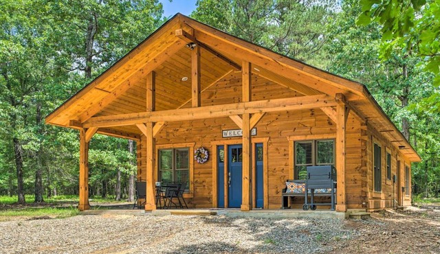 Falling Star Eagletown Cabin with Hot Tub Pets OK