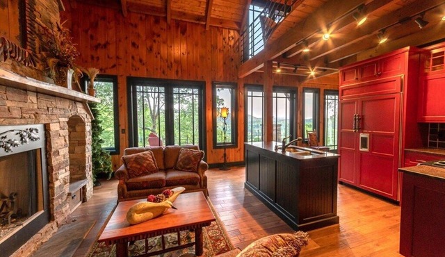 Falling Waters - upscale mountain living