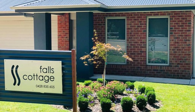 Falls Cottage Whitfield