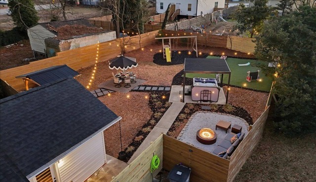 Falls Gate Cottage - Luxe House/Hot Tub/Back Yard/Near Downtown