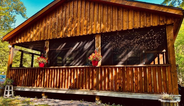 Falls Lake Burrow - Private Cottage with Screened-in Hot Tub